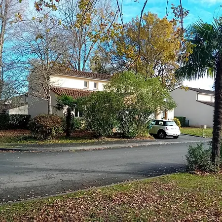 D'hote D'annick, Boulazac Panzió